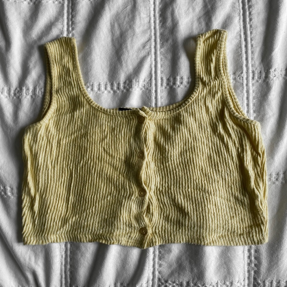 Yellow cropped button up tank top